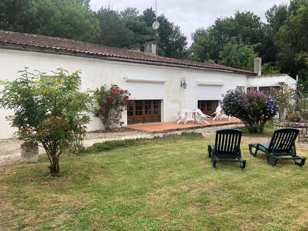 Chez Firmin "Les Ombrages" Mesnac Exterior foto